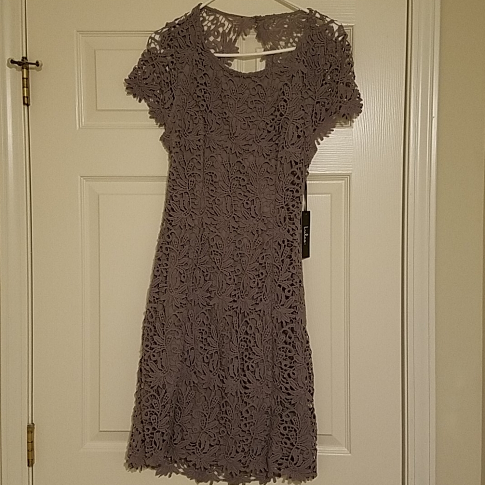Lace Mini